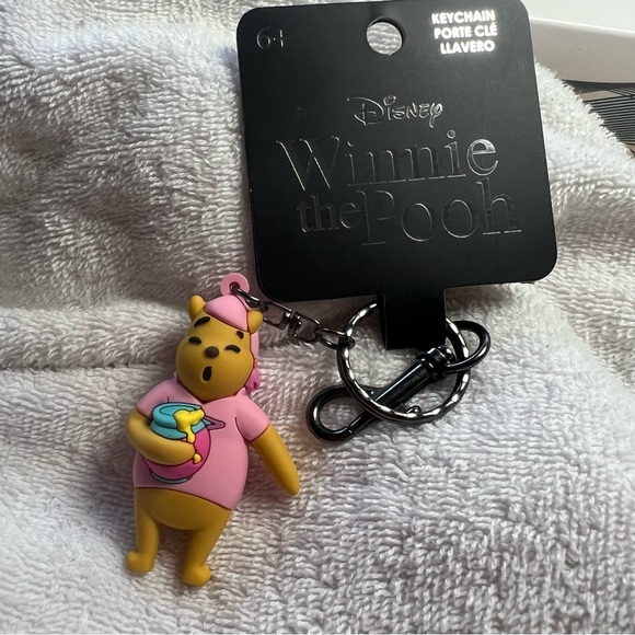 Winnie the Pooh Keychain - Picture 1 of 2